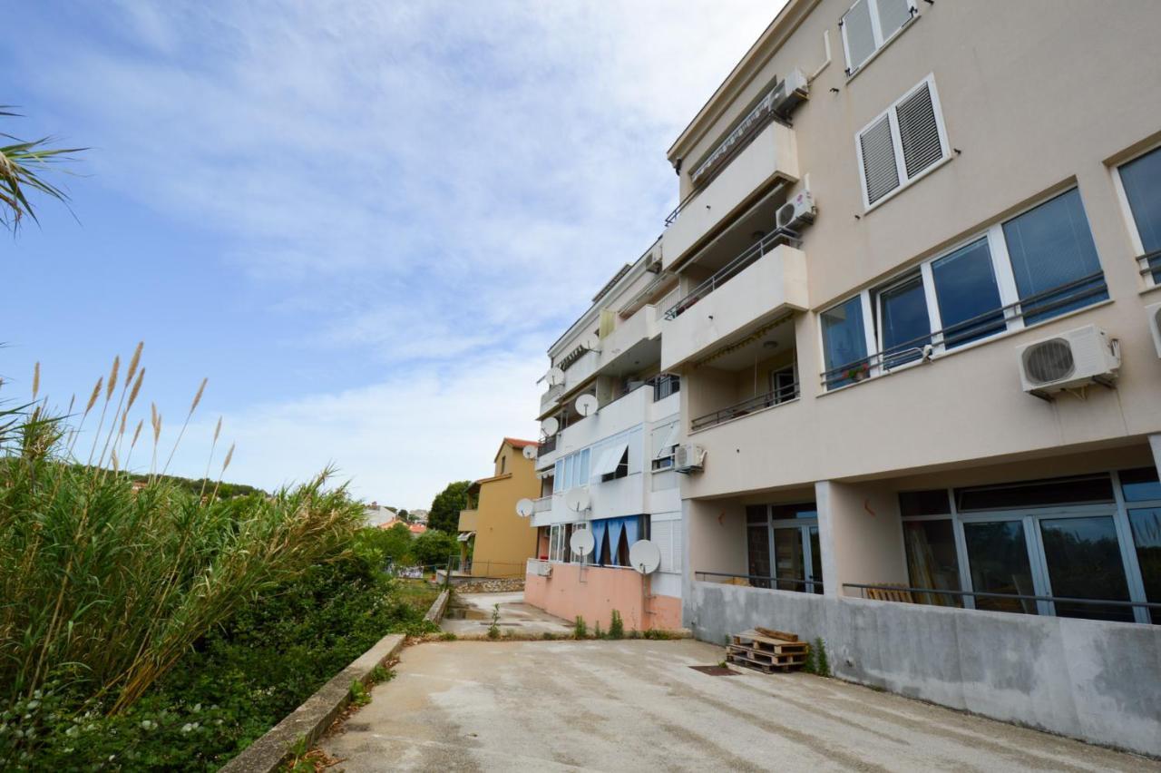 Lungo Mare Pula Exterior foto